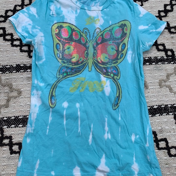 NWT reverse tie dye blue s/s be free butterfly tee - Picture 2 of 16